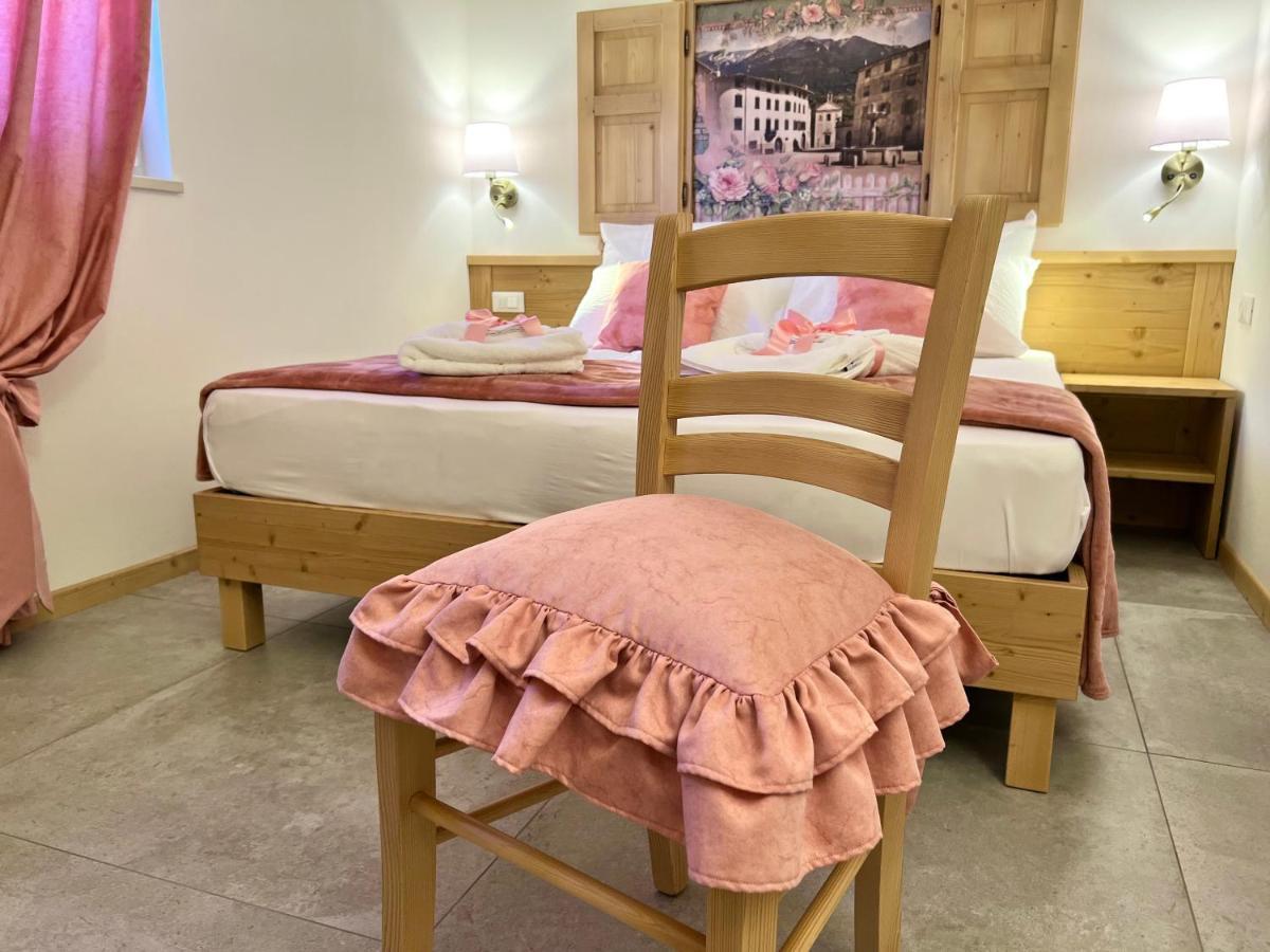 Cavedine La Finestra Sul Giardino - B&B מראה חיצוני תמונה